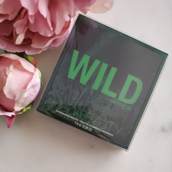 Huda Beauty Python Eyeshadow Palette - Picture 6 of 10